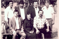 Сыновья  Карашева Хазрита Муридовича  с матерью Екатериной Карашевой.