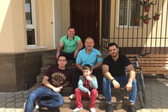 Карашев Владимир Хазритович со своим сыном и внуками.